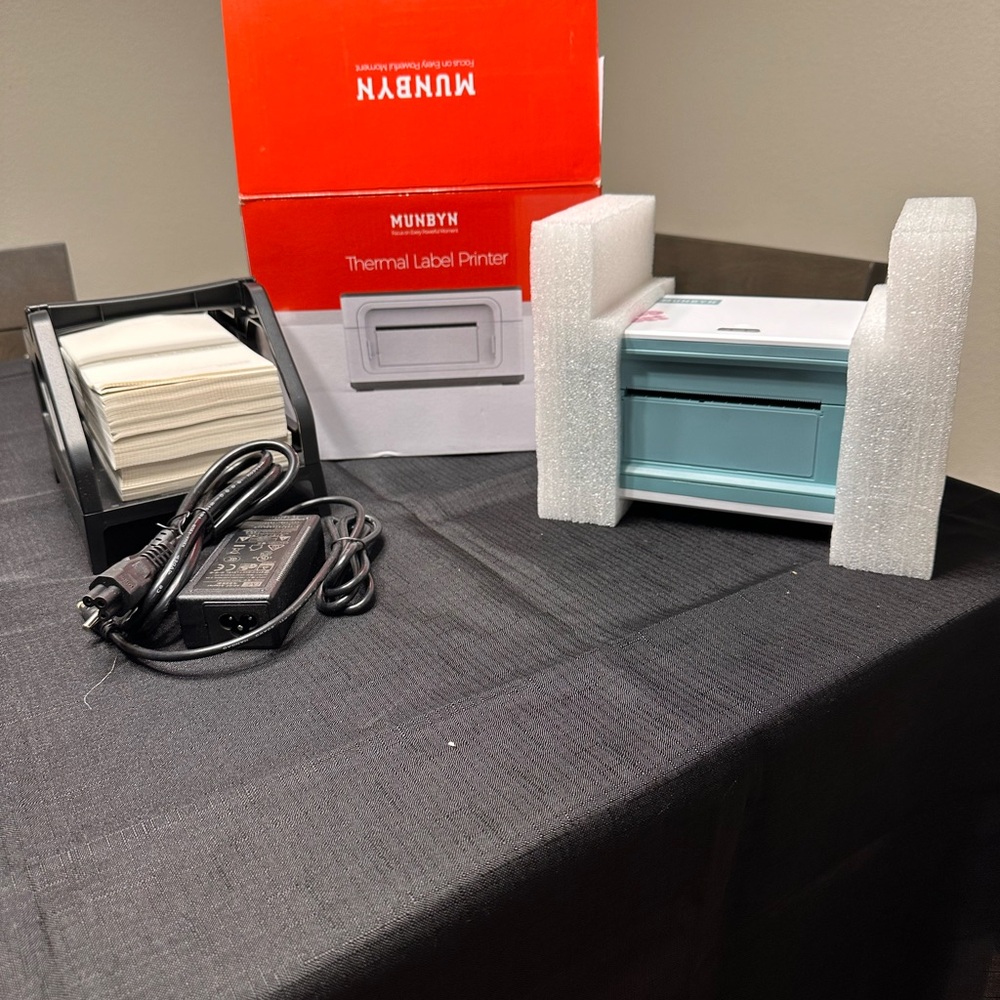 Munbyn Thermal Printer w/ Labels